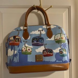 COPY - Skylines Disney Dooney and Burke, smoke free, like new